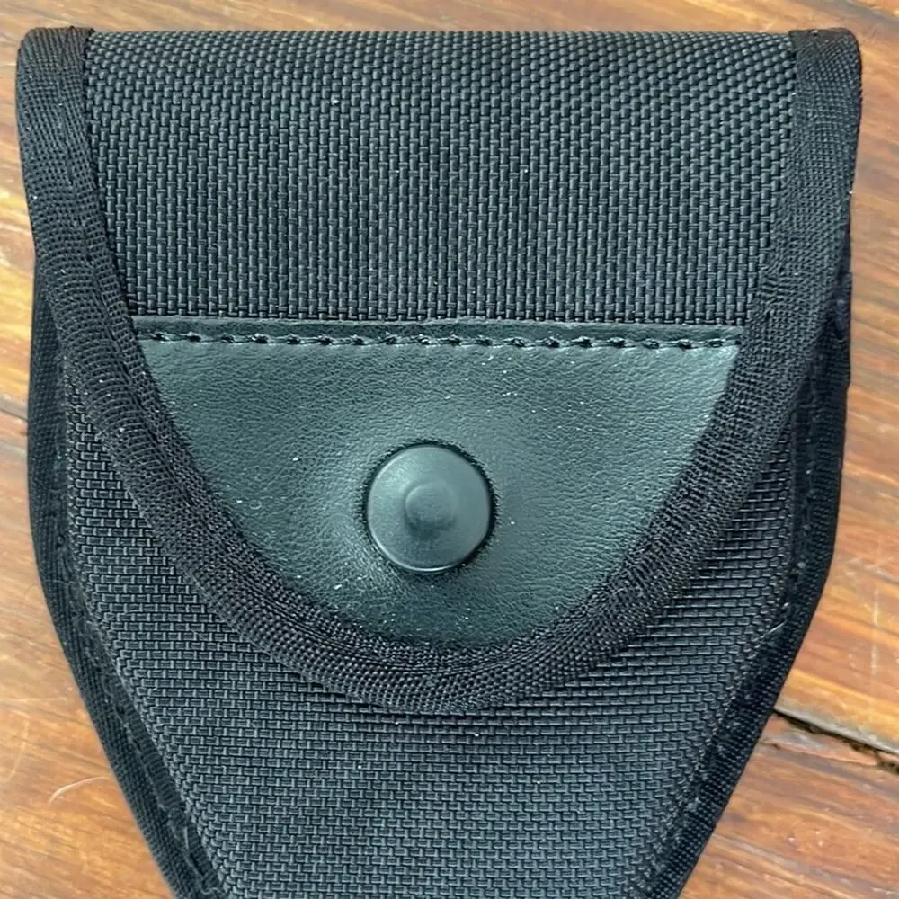 Gould & Goodrich Law Enforcement LEO Military belt single handcuff pouch